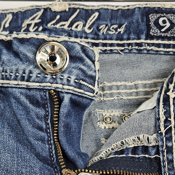 L A idol rhinestone embroidery embellished raw hem capri jeans size 9 - Picture 3 of 13